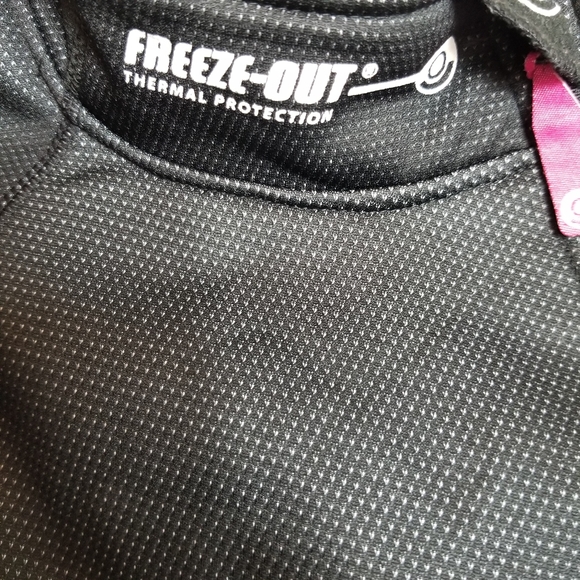 Freeze Out Thermal Breathable Windproof Long Sleeve Top - Picture 6 of 13